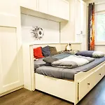 Berlin Bound Retreat 3 Bedrooms * 텔토브