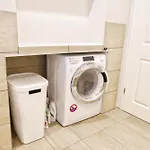 Berlin Bound Retreat 3 Bedrooms * 텔토브
