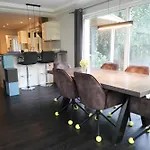 펜션 Berlin Bound Retreat 3 Bedrooms