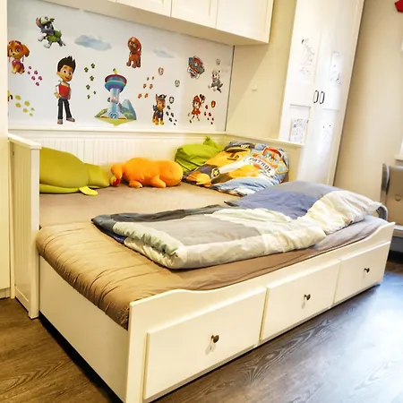 Berlin Bound Retreat 3 Bedrooms Ferienhaus *