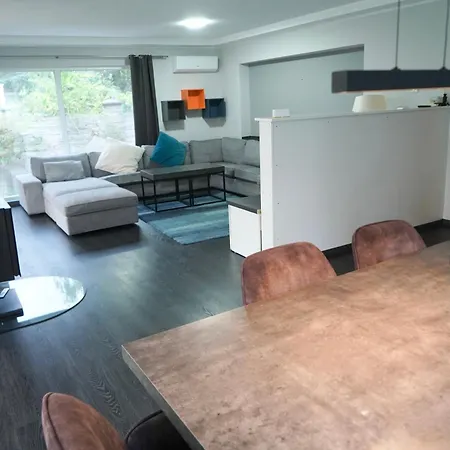 Berlin Bound Retreat 3 Bedrooms Ferienhaus