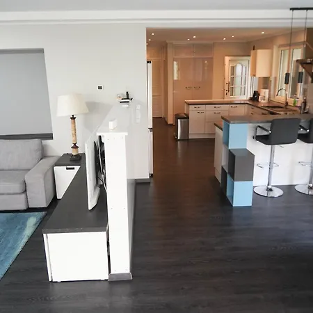 Berlin Bound Retreat 3 Bedrooms Dom wakacyjny *